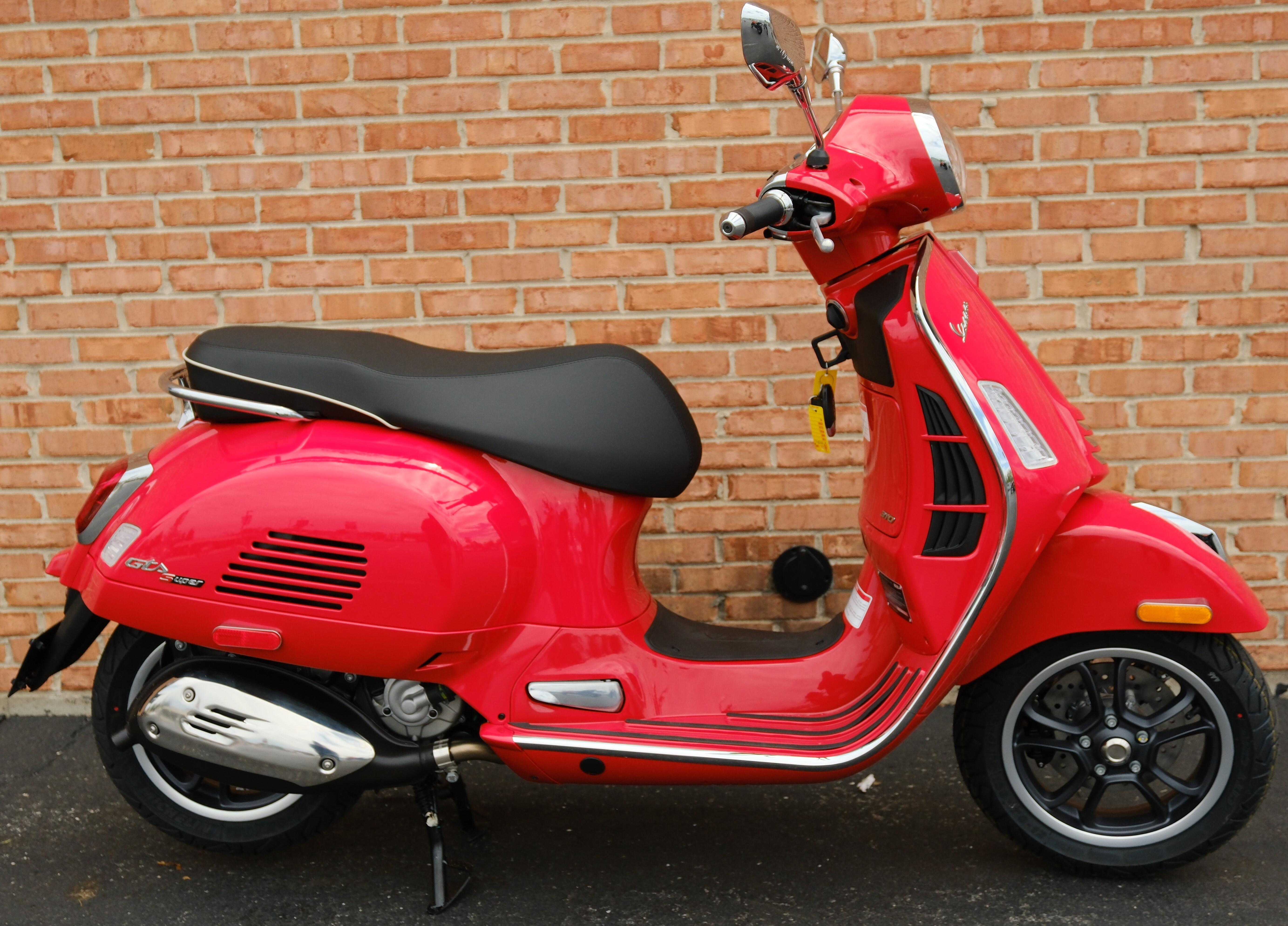 2027 Vespa GTS 310 Super 310 SUPER in Chicago, IL