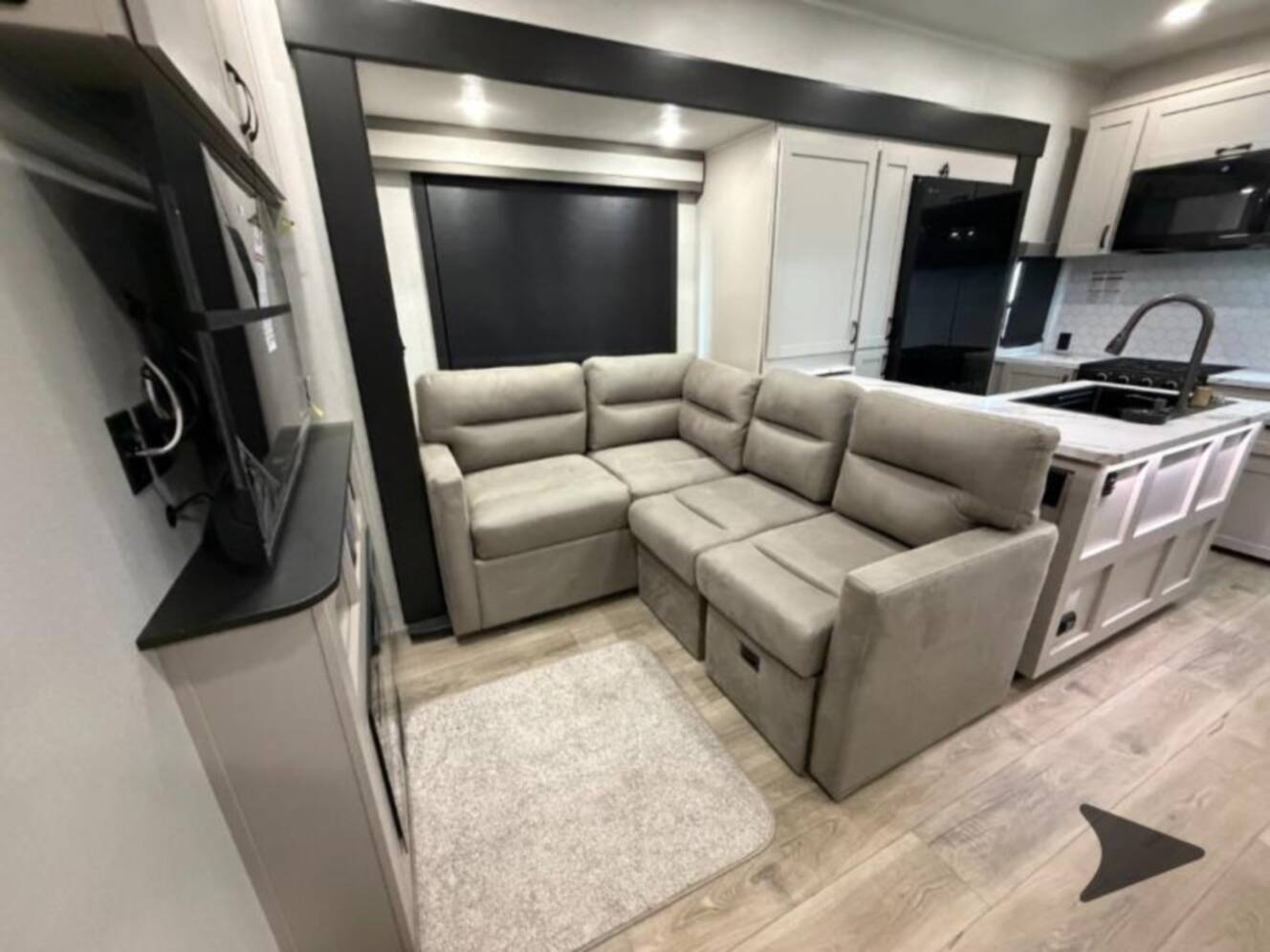A photo of this 2027 Jayco Seismic 395