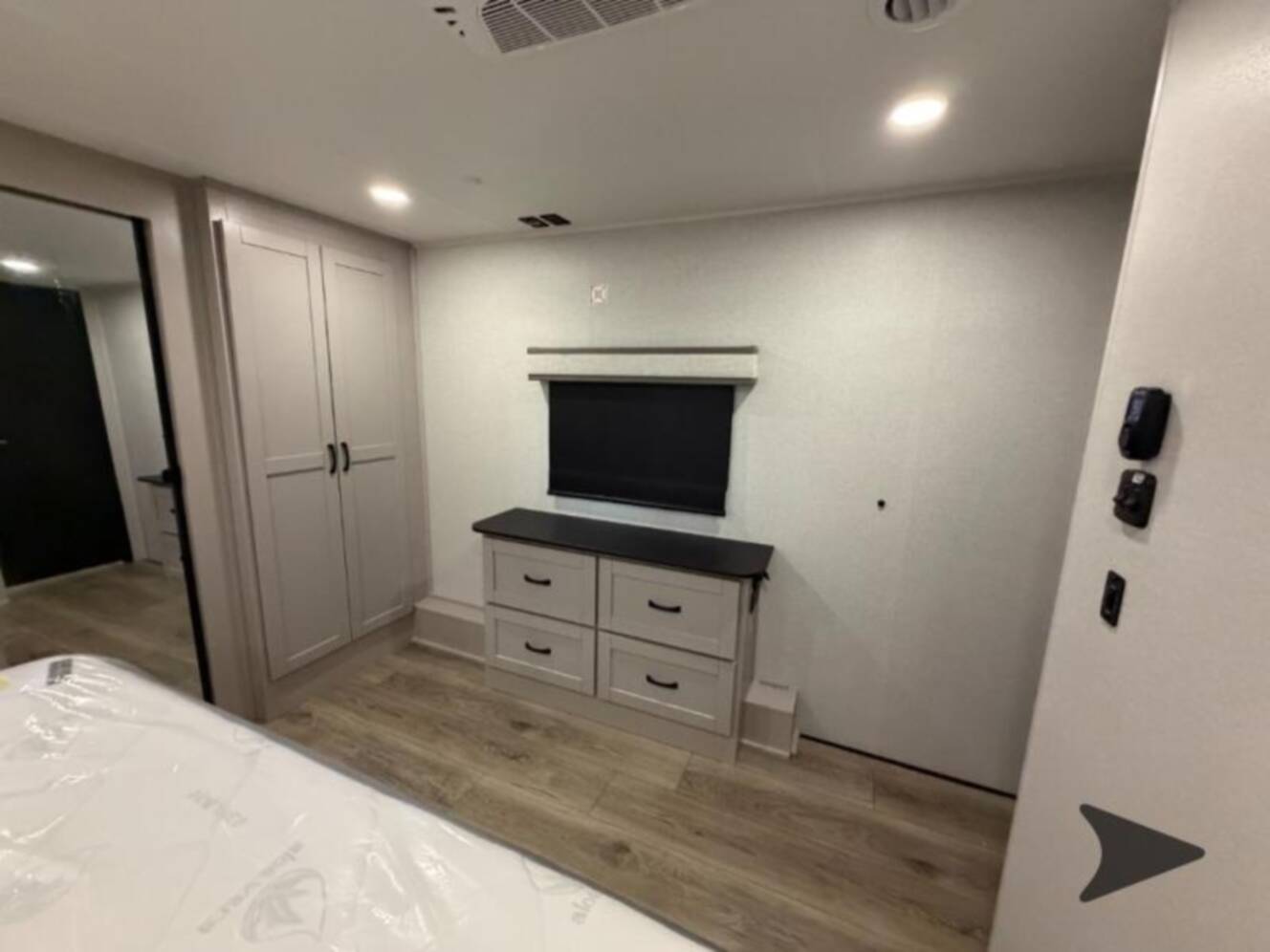 A photo of this 2027 Jayco Seismic 395