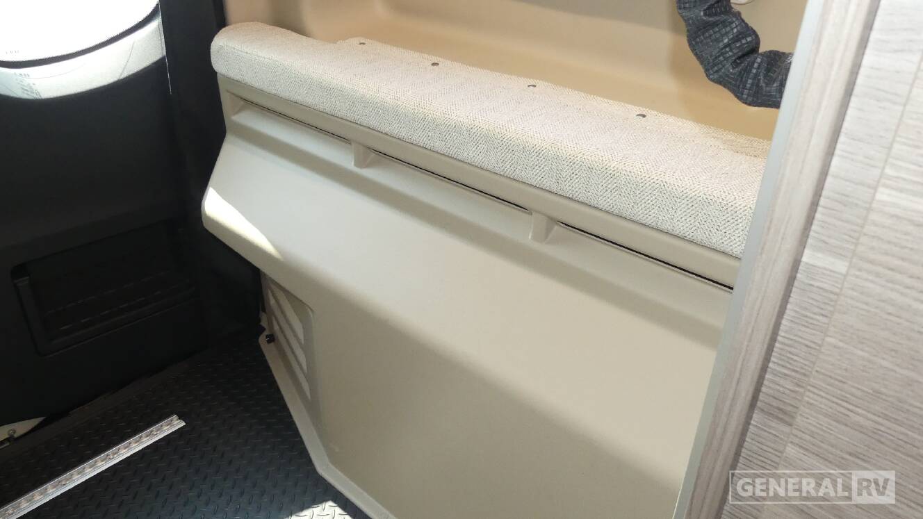 A photo of this 2025 Entegra Coach LAUNCH 19YG
