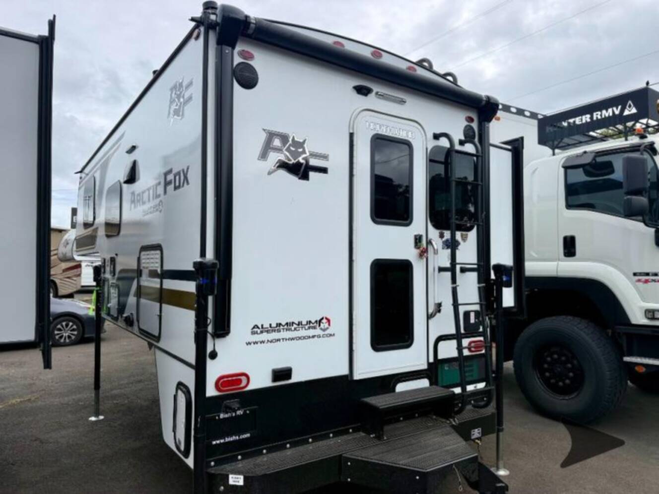 A photo of this 2027 Northwood Arctic Fox 990