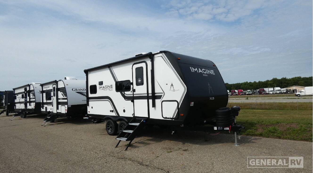 A photo of this 2027 Grand Design IMAGINE 17MKE
