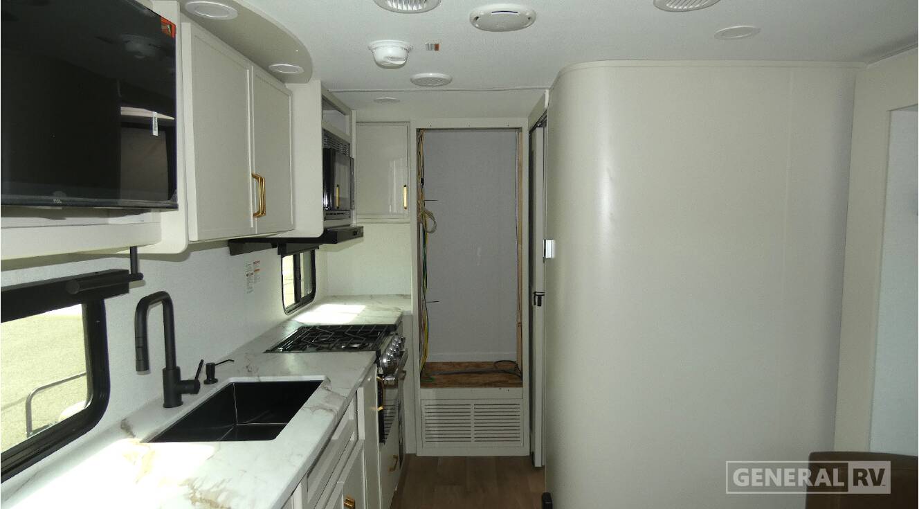 A photo of this 2027 Grand Design IMAGINE 17MKE
