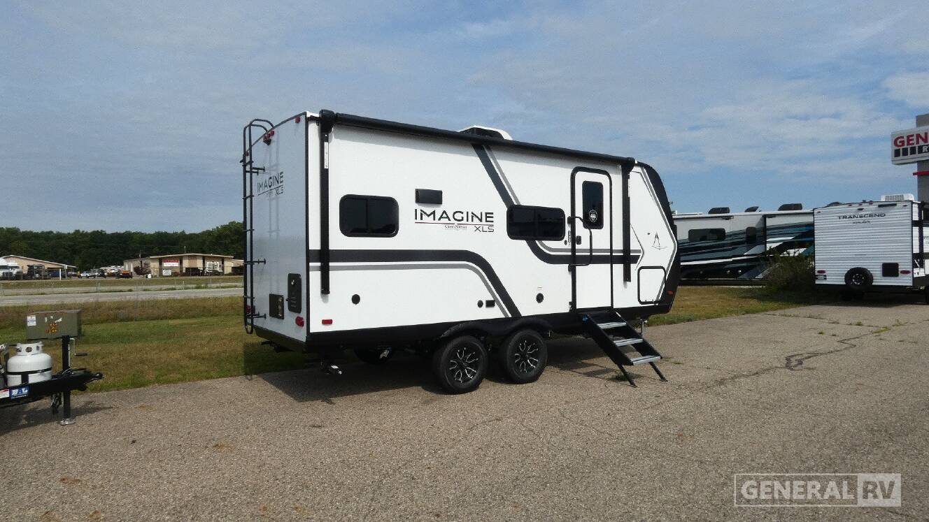A photo of this 2027 Grand Design IMAGINE 17MKE