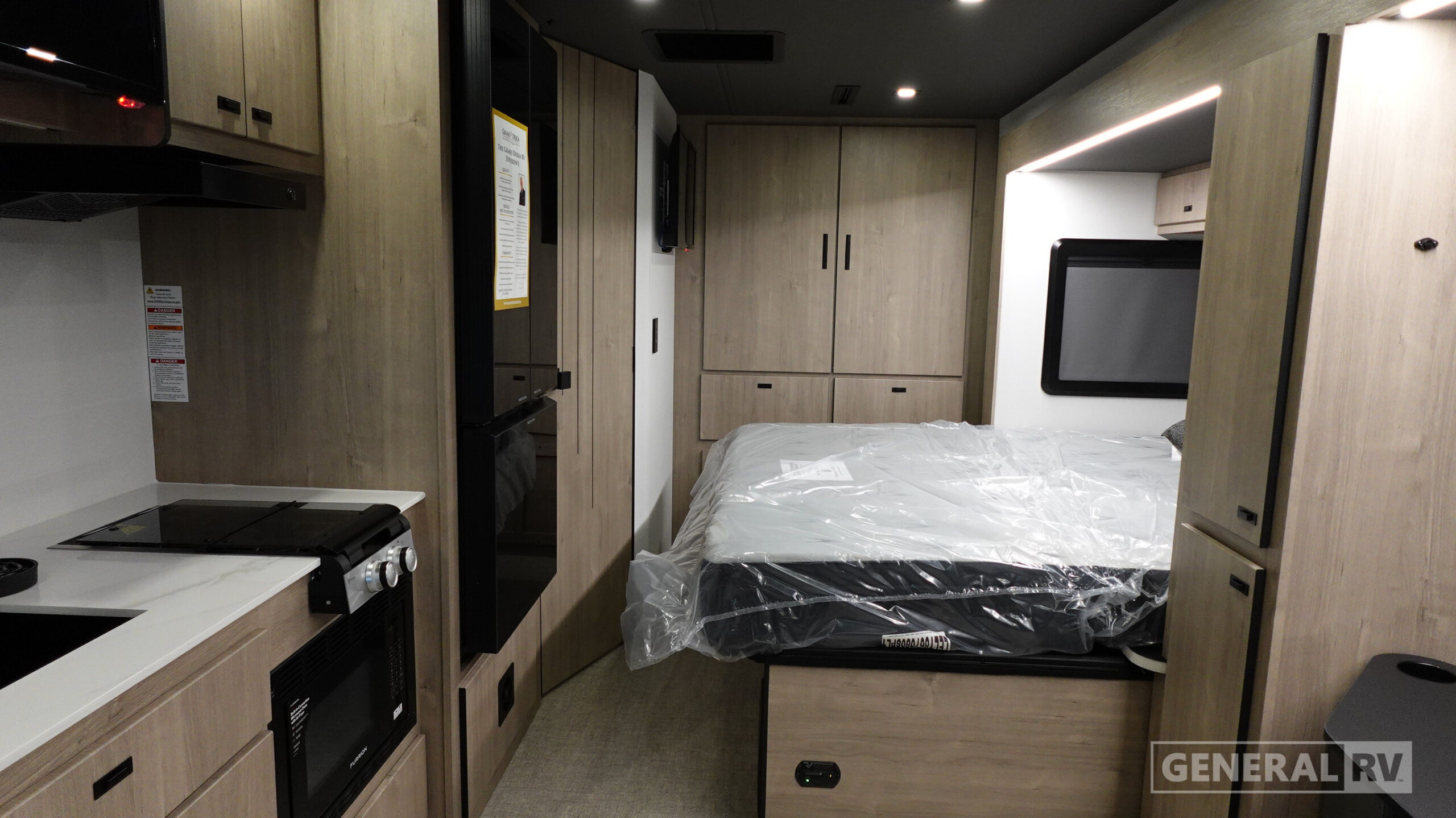 2027 Grand Design Lineage Series M 25FW in dover FL