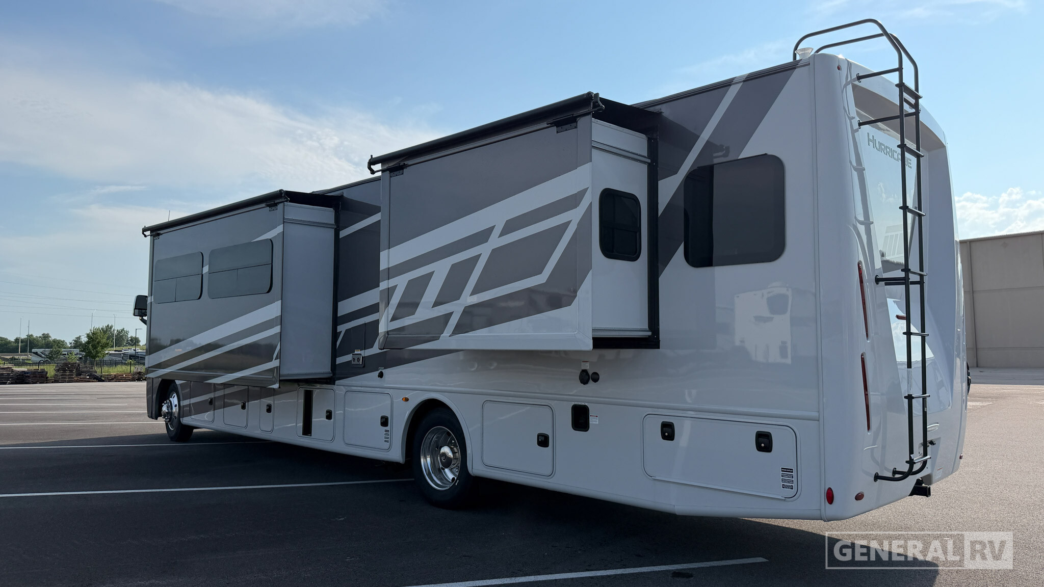 2027 Thor Motor Coach HURRICANE 36H in huntley IL