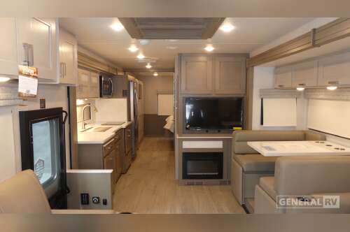 2027 Thor Motor Coach PASADENA SV 38FX in fort myers FL