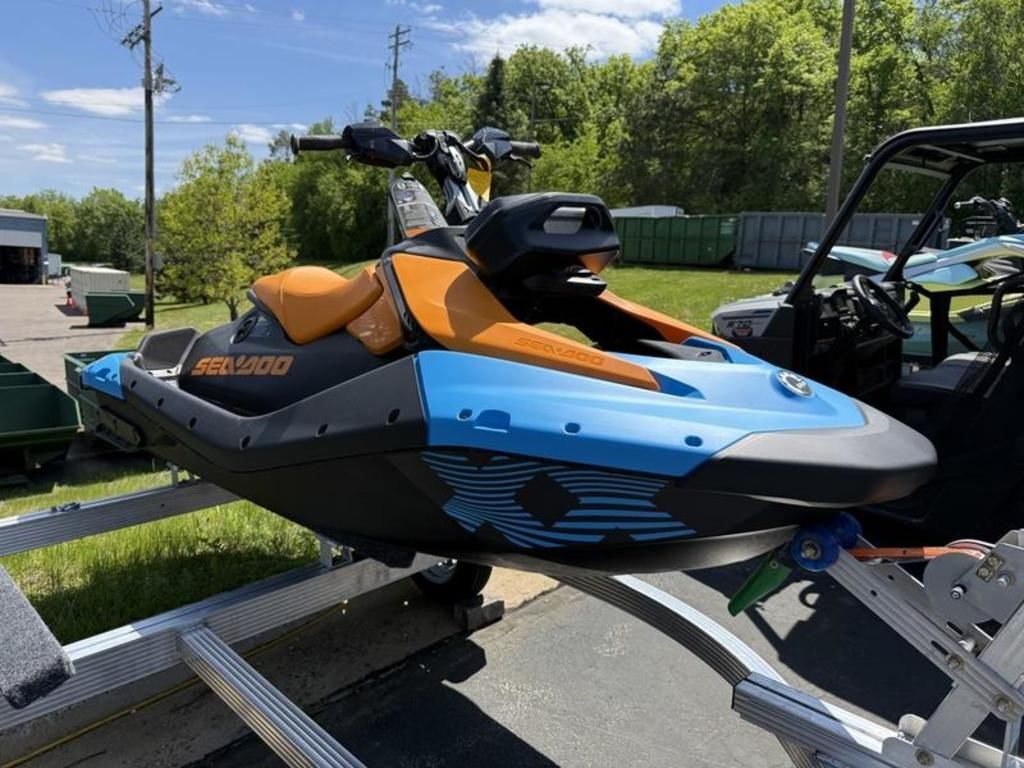 2026 Sea-Doo Spark Trixx for 1 Rotax® 900 ACE - 90 iBR and Au in red wing MN