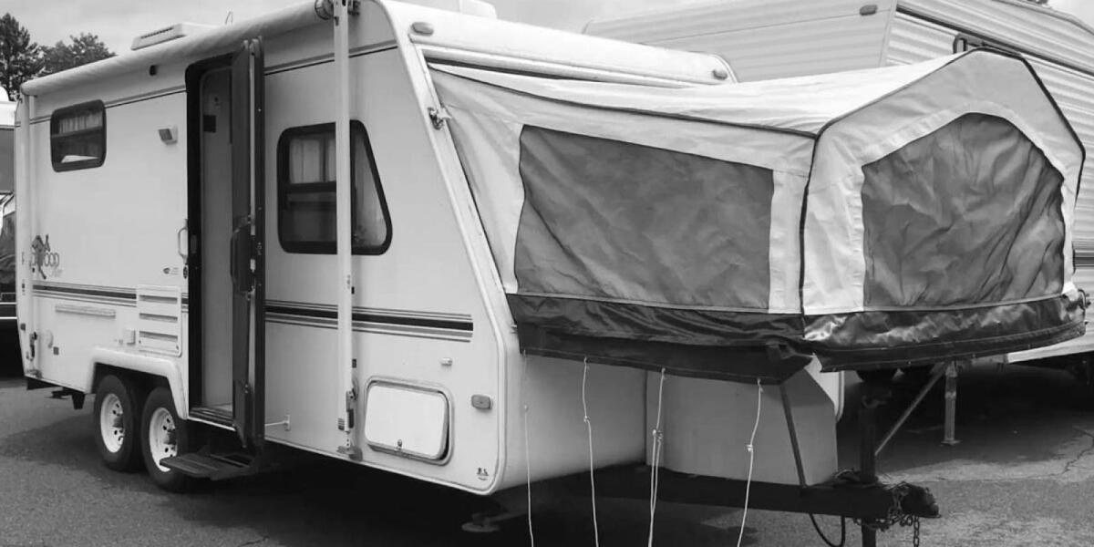 2000 Forest River Rockwood Roo M18 in slinger WI