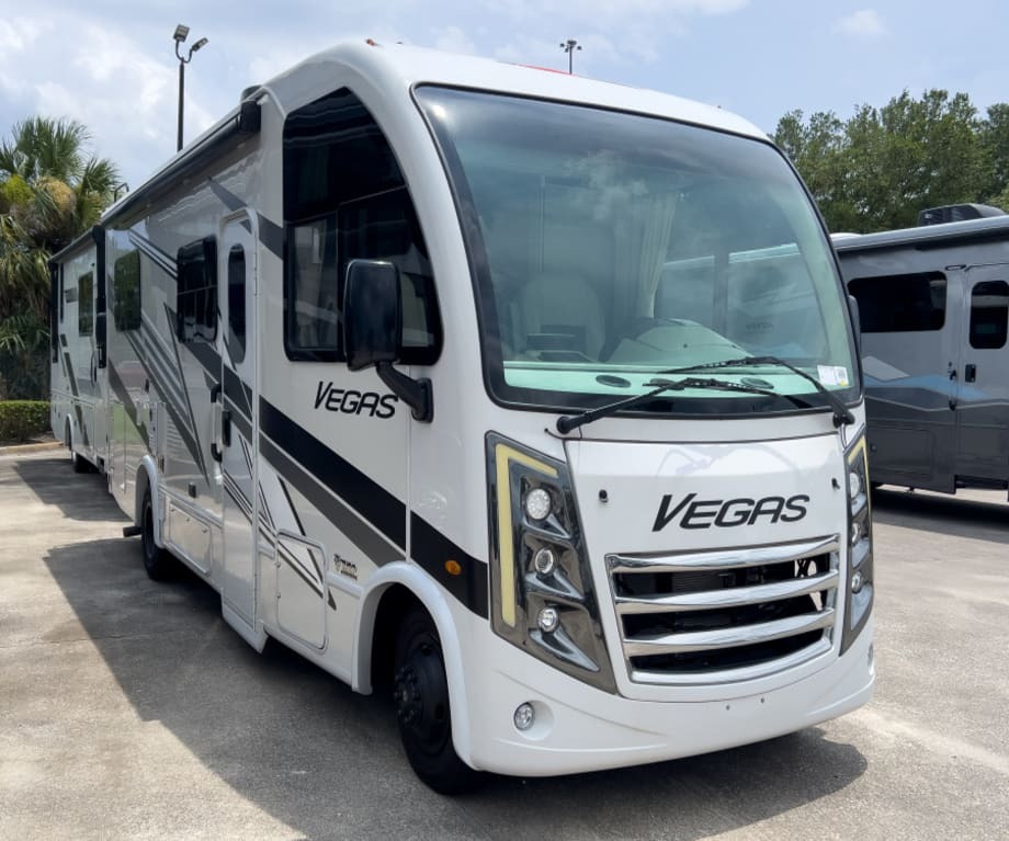 2025 Thor Motor Coach VEGAS 24.1 in sanford FL