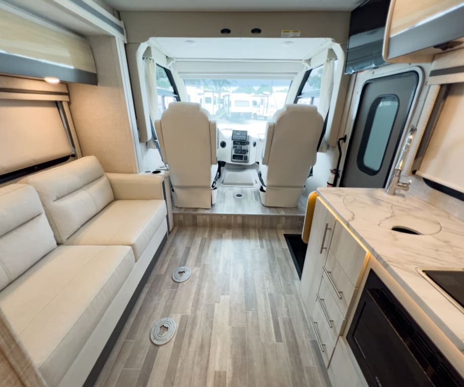 2025 Thor Motor Coach VEGAS 24.1 in sanford FL