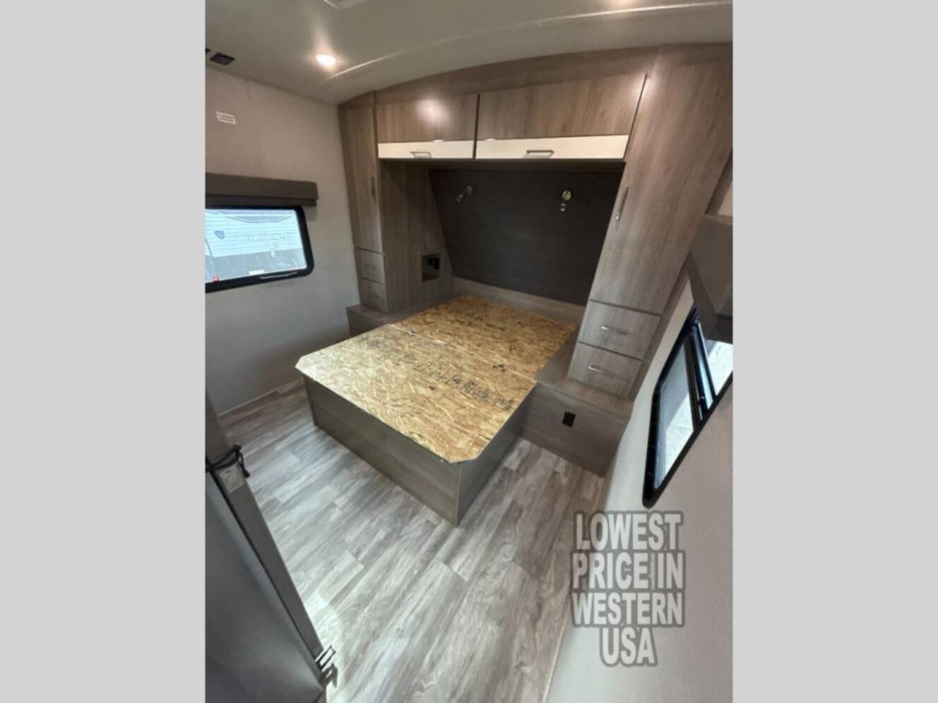 A photo of this 2022 Grand Design Imagine 2970RL