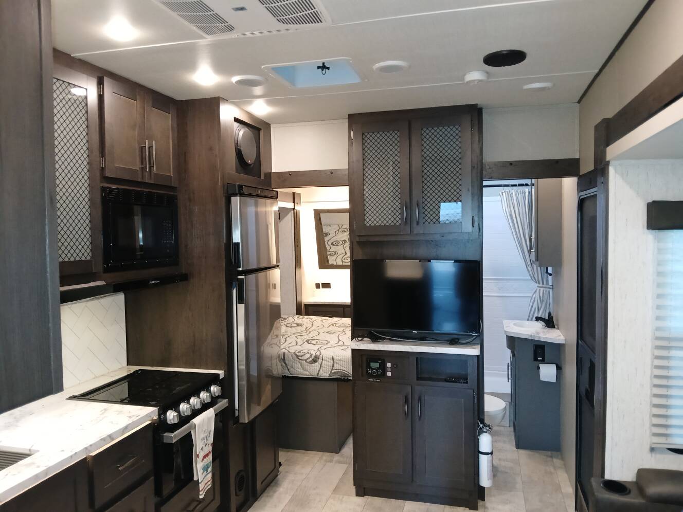 A photo of this 2022 Grand Design MOMENTUM G-CLASS 29G