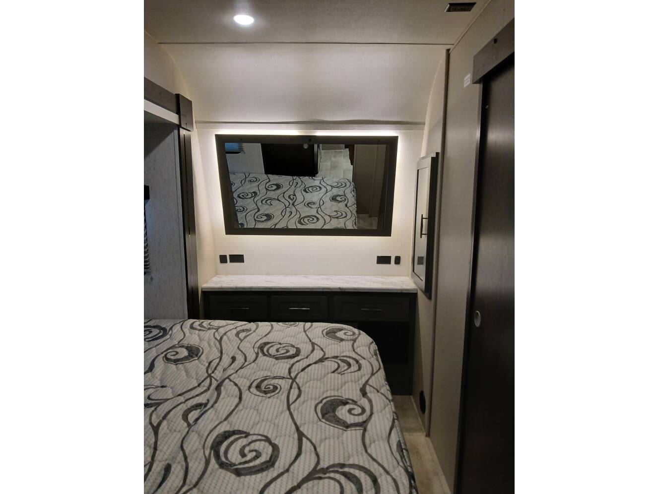 A photo of this 2022 Grand Design MOMENTUM G-CLASS 29G