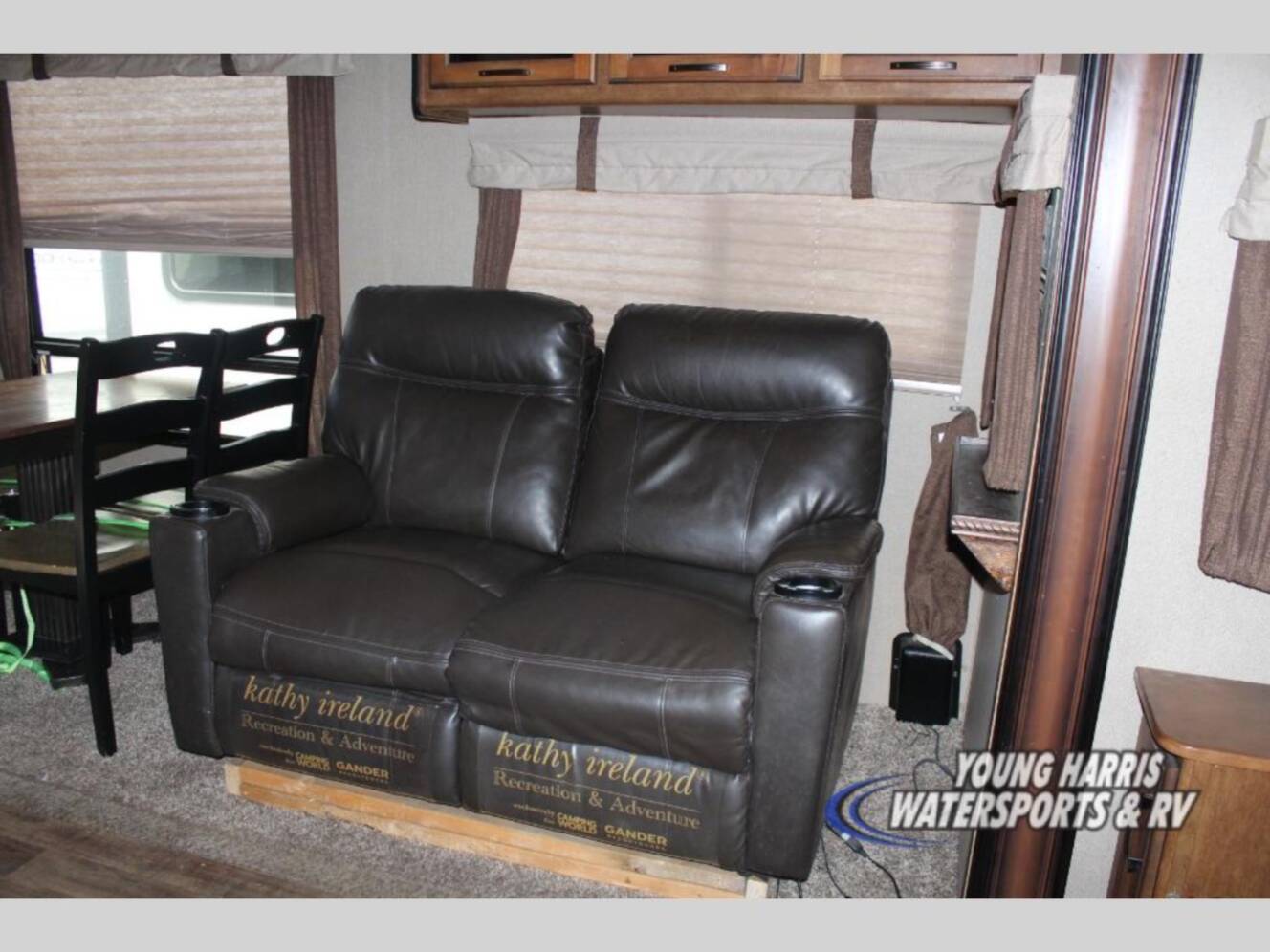 A photo of this 2016 Grand Design Reflection 337RLS