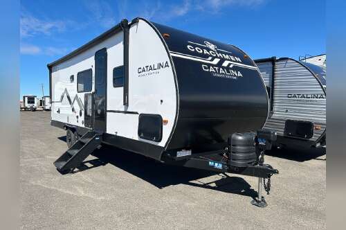 2027 Coachmen Rv Catalina Legacy Edition 243RBS in beaumont CA