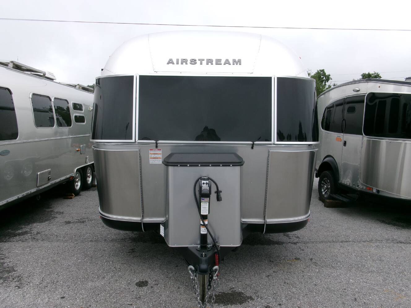 A photo of this 2024 Airstream Classic 30RBT