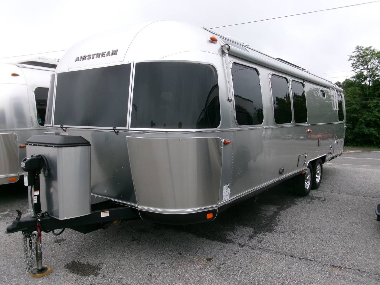 A photo of this 2024 Airstream Classic 30RBT