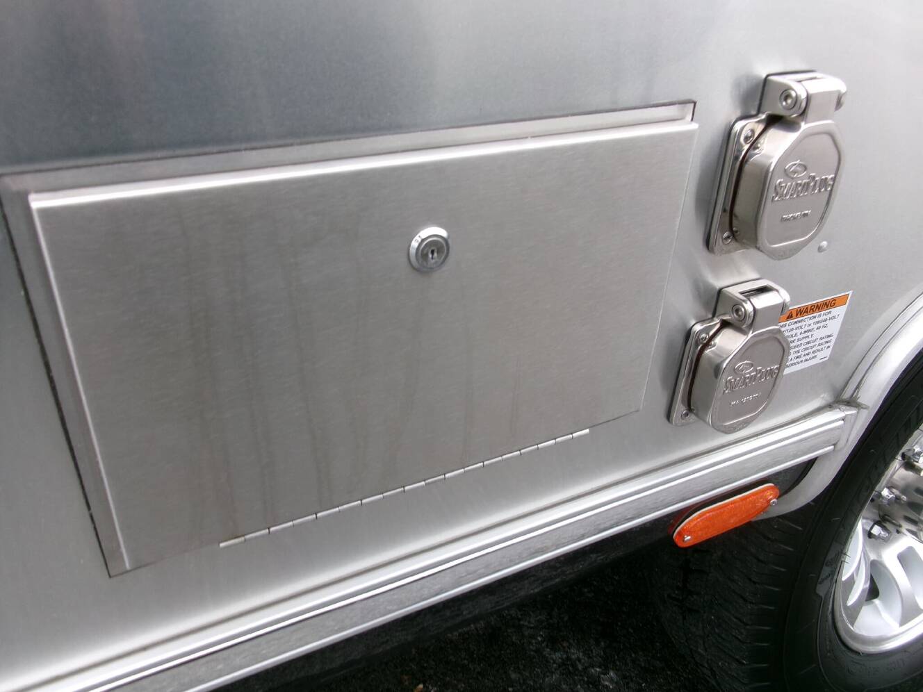 A photo of this 2024 Airstream Classic 30RBT