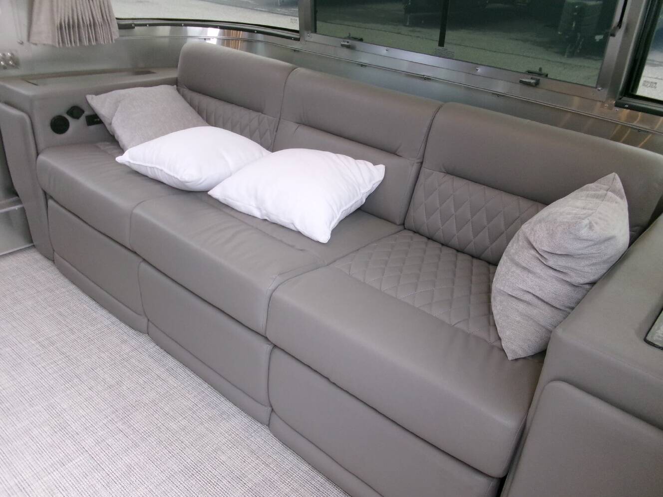 A photo of this 2024 Airstream Classic 30RBT