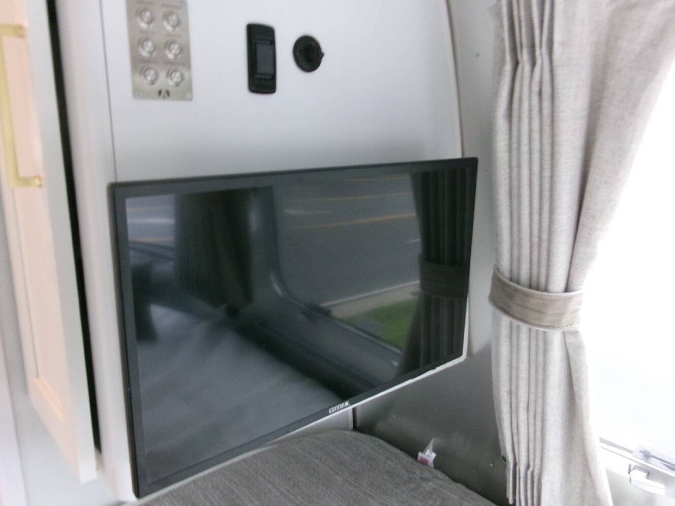 A photo of this 2024 Airstream Classic 30RBT
