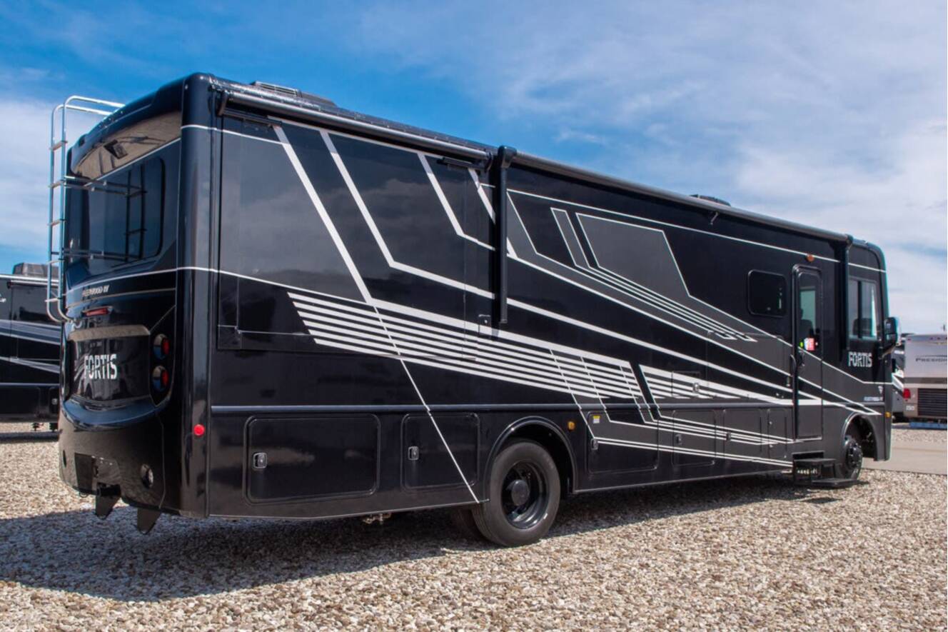 A photo of this 2026 Fleetwood Fortis 34MB