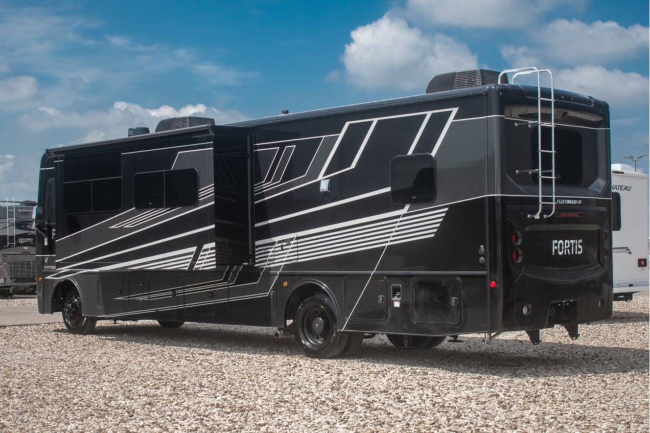 A photo of this 2026 Fleetwood Fortis 34MB