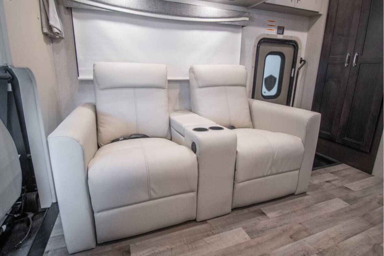 A photo of this 2026 Thor Motor Coach Pasadena 34XG