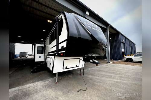 2024 East To West Blackthorn 3100RL in robstown TX