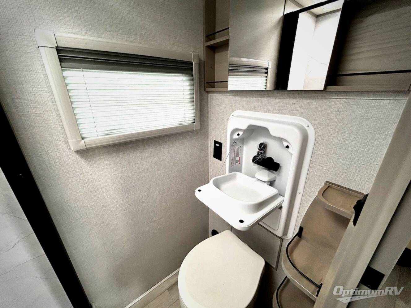 A photo of this 2025 Grand Design Serenova 160LG