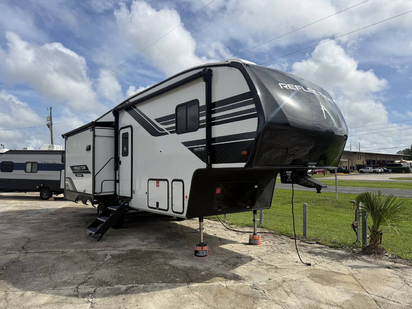 A photo of this 2026 Grand Design Reflection 100 Series 28RL