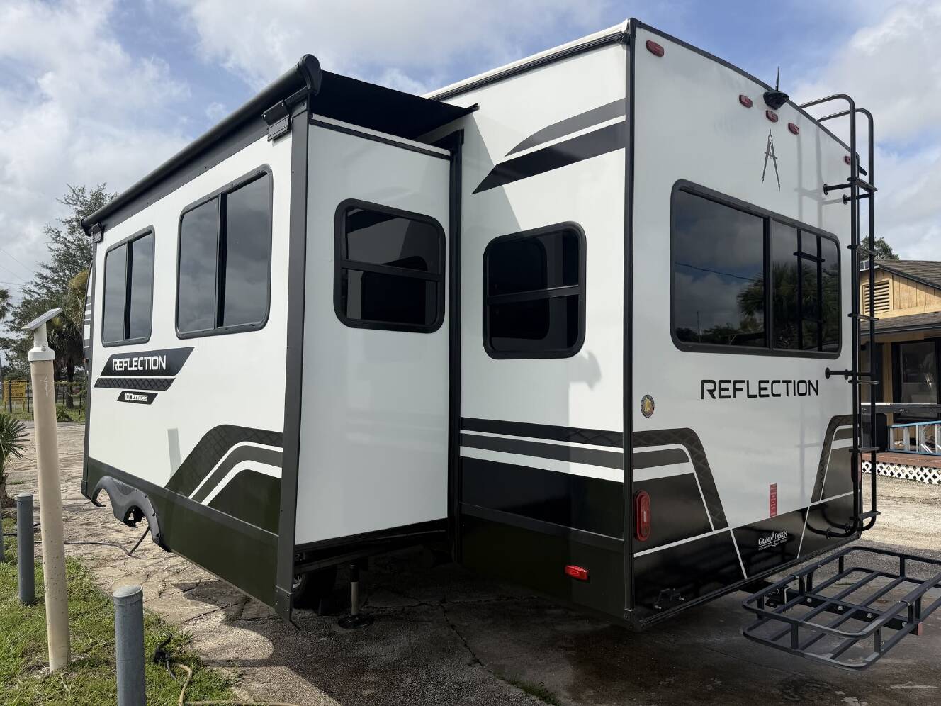 A photo of this 2026 Grand Design Reflection 100 Series 28RL