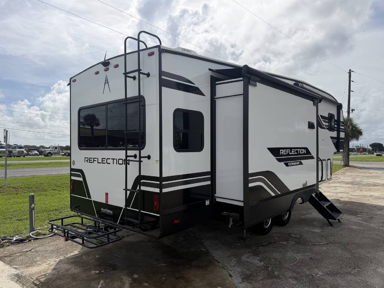 A photo of this 2026 Grand Design Reflection 100 Series 28RL
