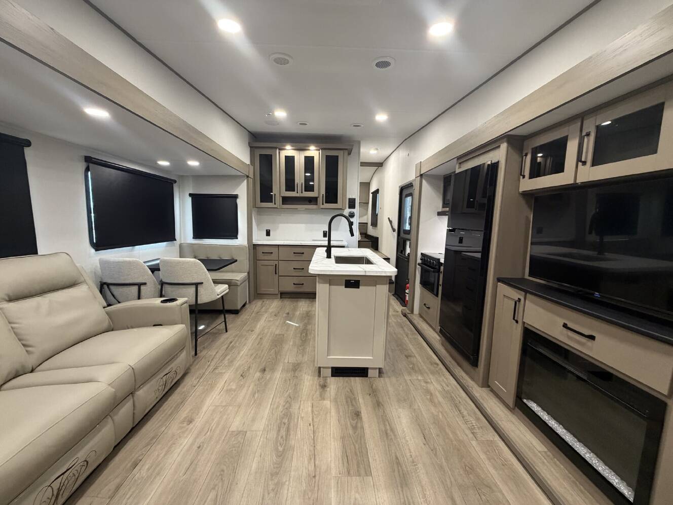 A photo of this 2026 Grand Design Reflection 100 Series 28RL