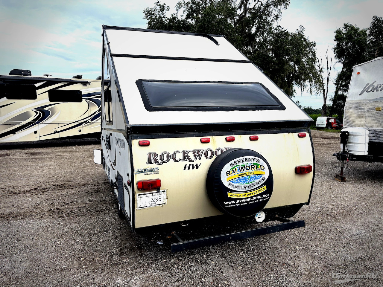 2016 Forest River Rockwood Hard Side High Wall Series A213HW in zephyrhills FL