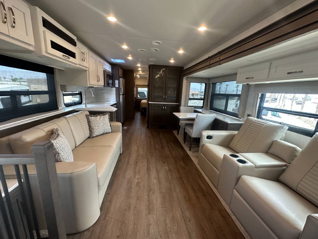 A photo of this 2027 Newmar Bay Star 3626
