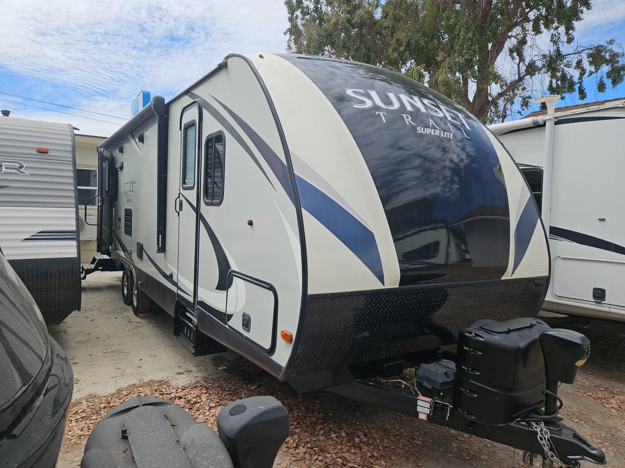 2017 Crossroads Sunset Trail Super Lite 271RL SS271RL in pismo beach CA