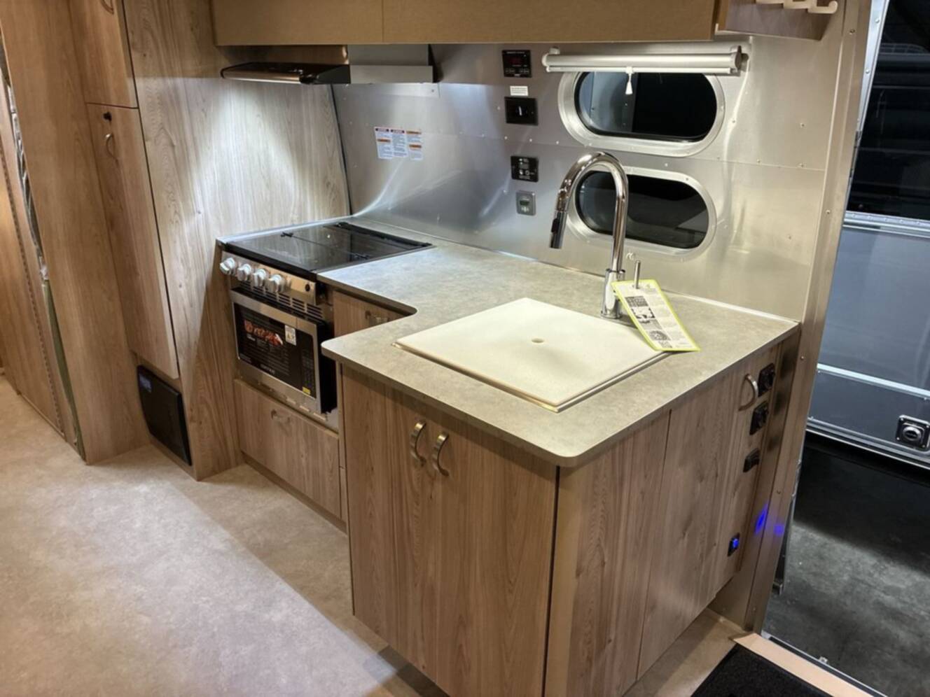 A photo of this 2027 Airstream Flying Cloud 27FB
