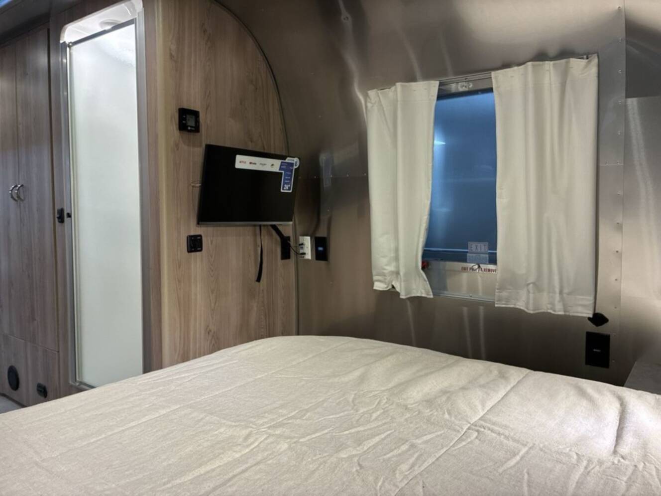 A photo of this 2027 Airstream Flying Cloud 27FB
