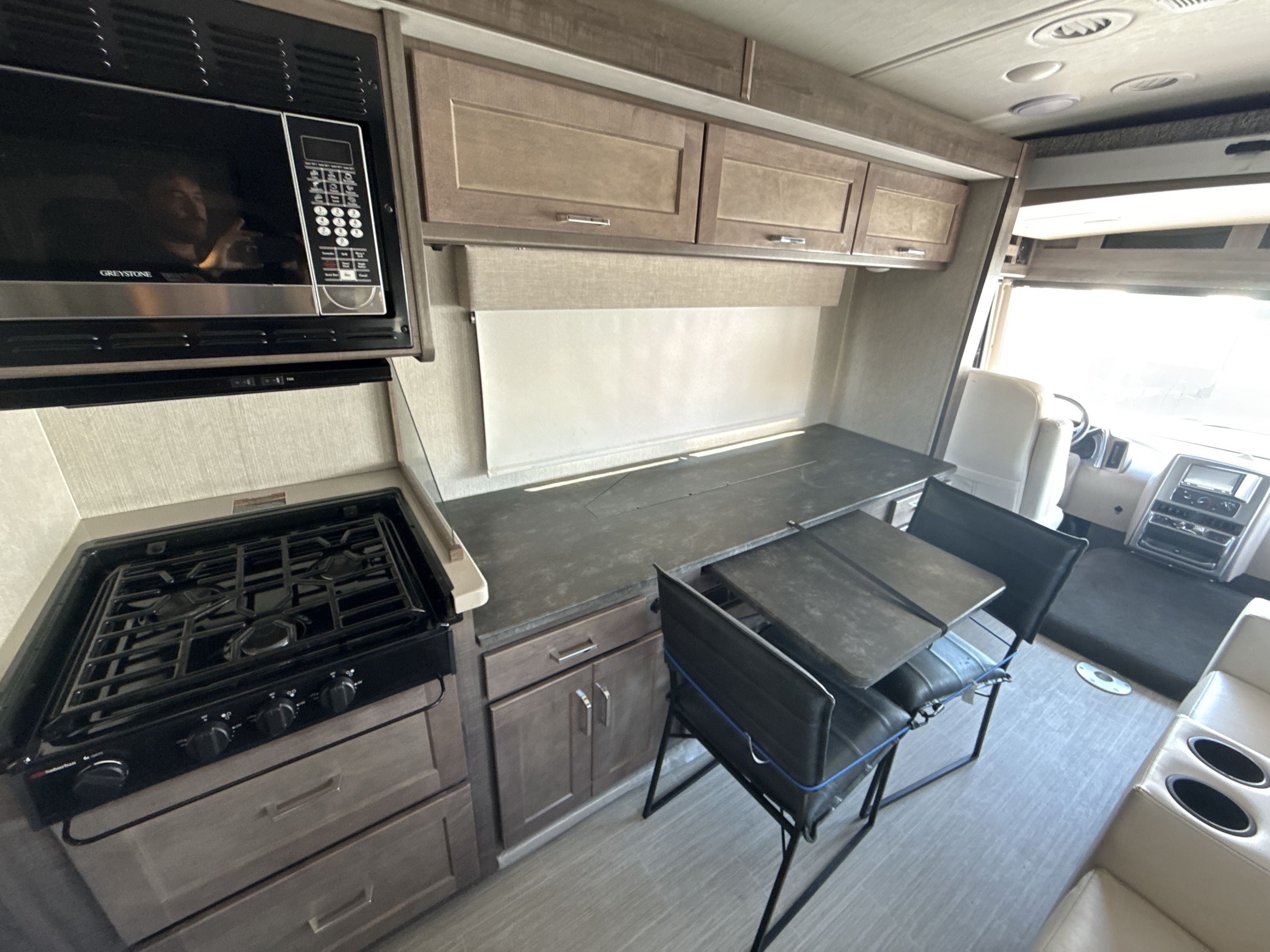 2022 Winnebago ADVENTURER 30T in kaysville UT