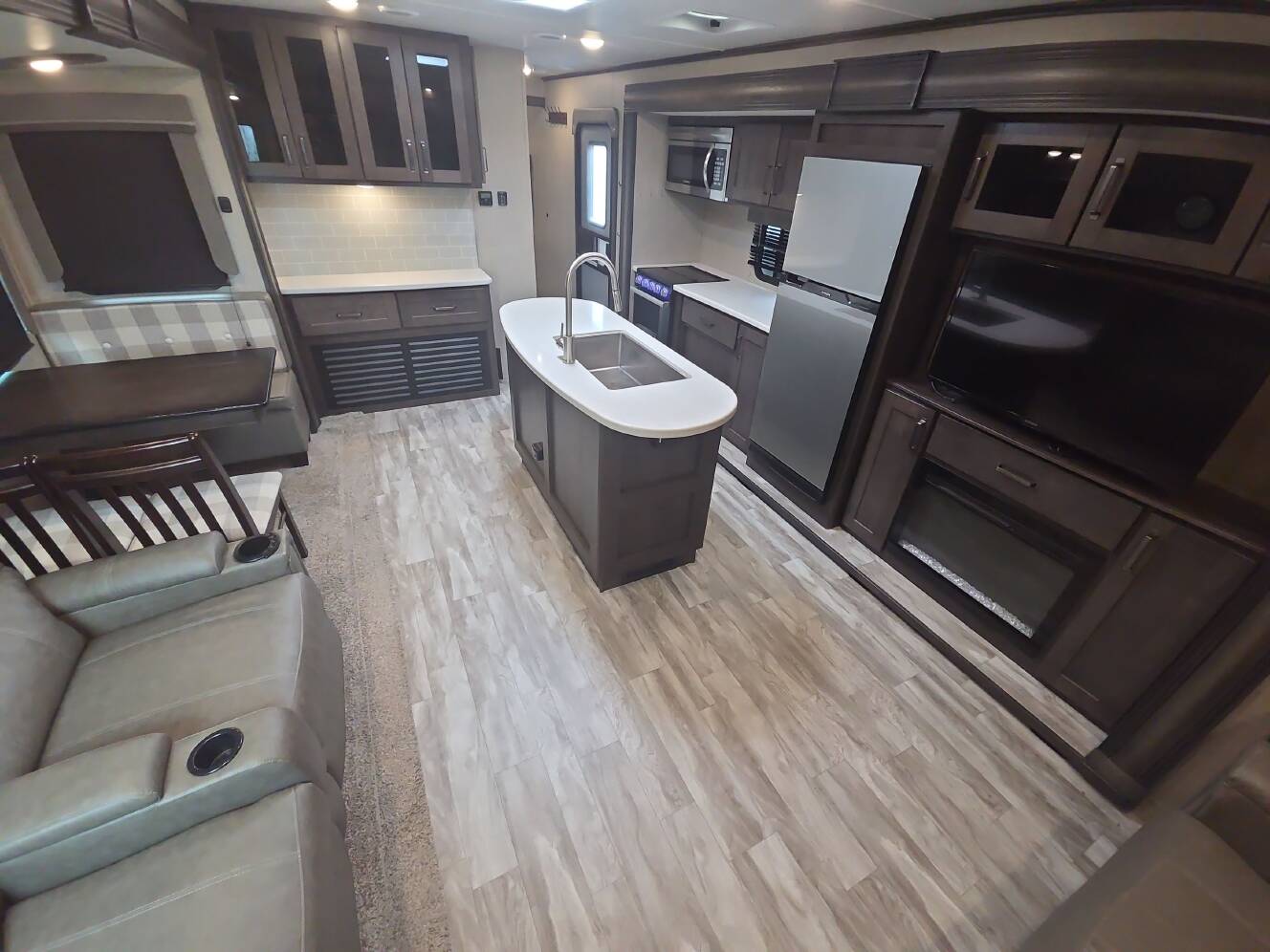 A photo of this 2022 Grand Design REFLECTION 297RSTS
