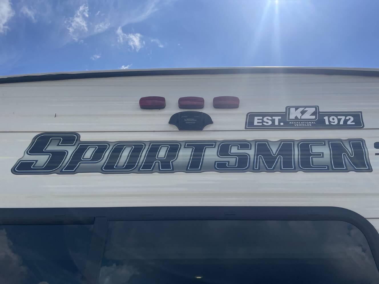 A photo of this 2021 K-Z Rv SPORTSMEN LE 241RKLE