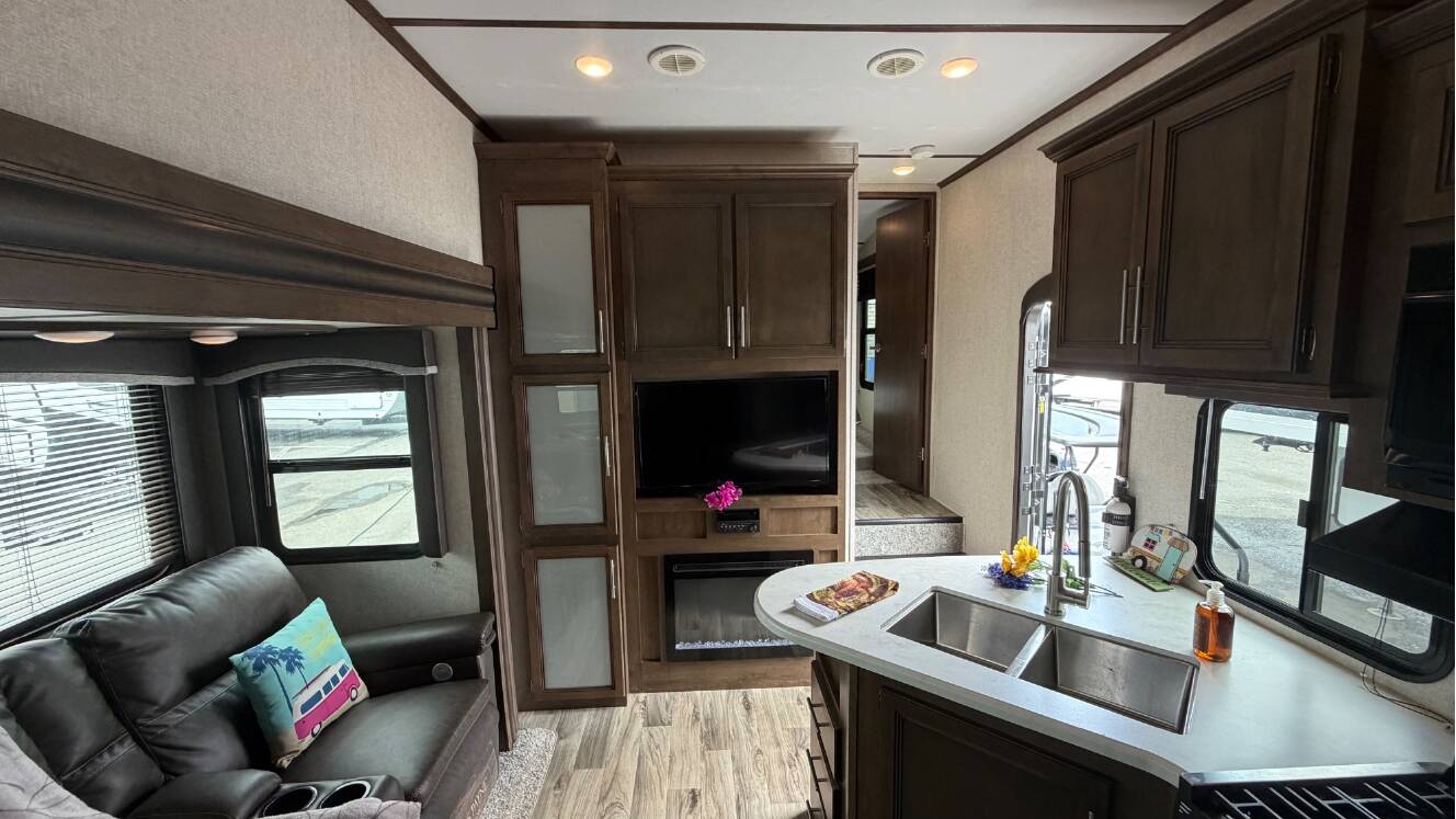 A photo of this 2021 Keystone COUGAR 32BHS