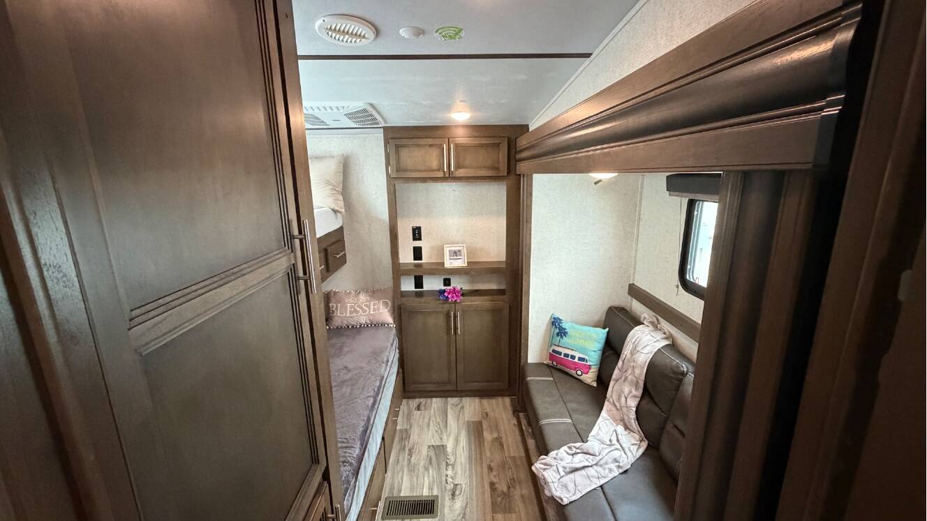 A photo of this 2021 Keystone COUGAR 32BHS