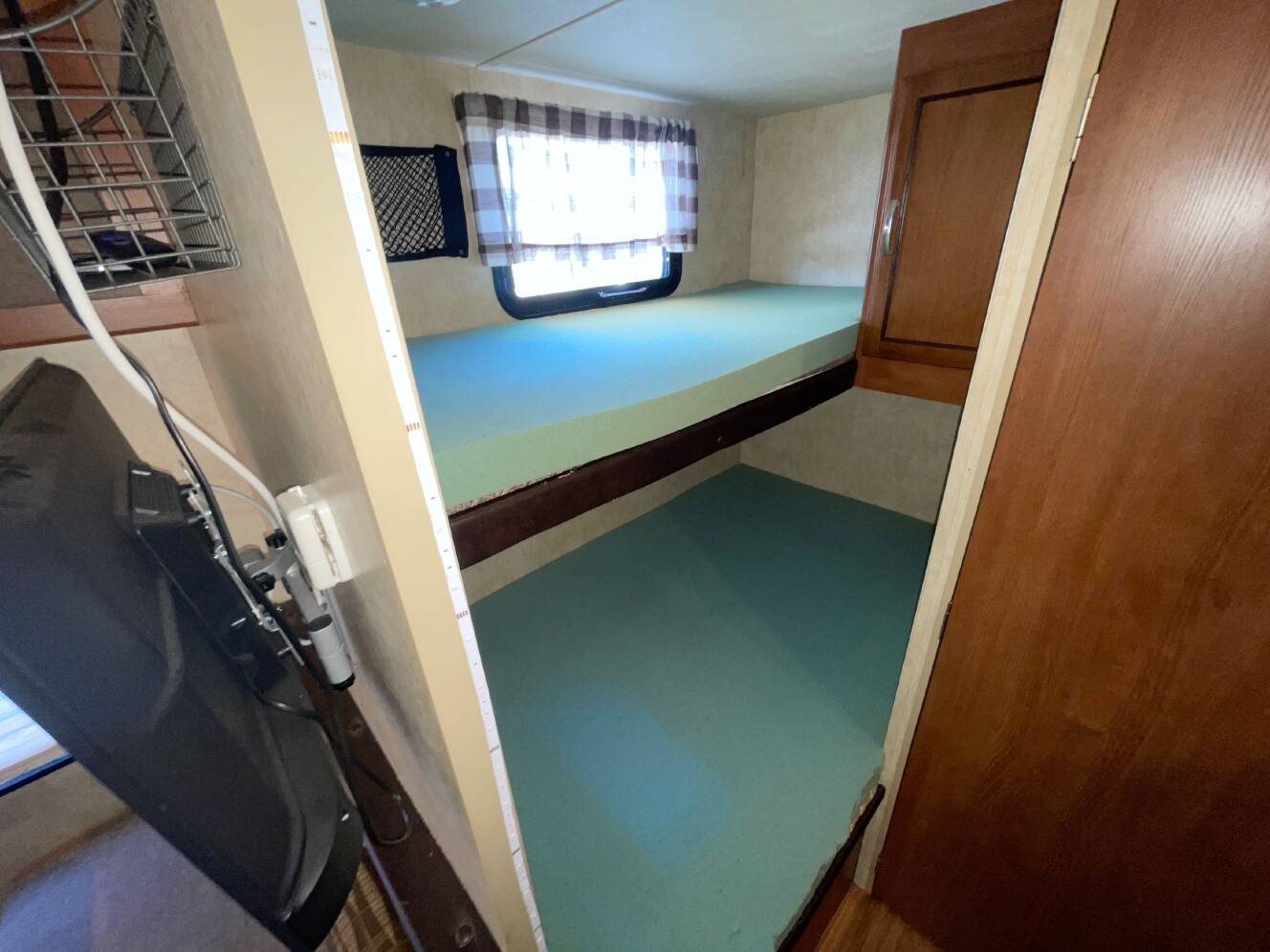 A photo of this 2014 Forest River SALEM CRUISE LITE 261BHXL
