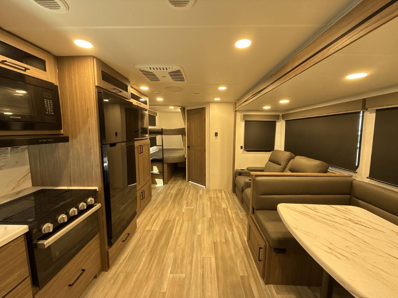 A photo of this 2024 Alliance DELTA 281BH