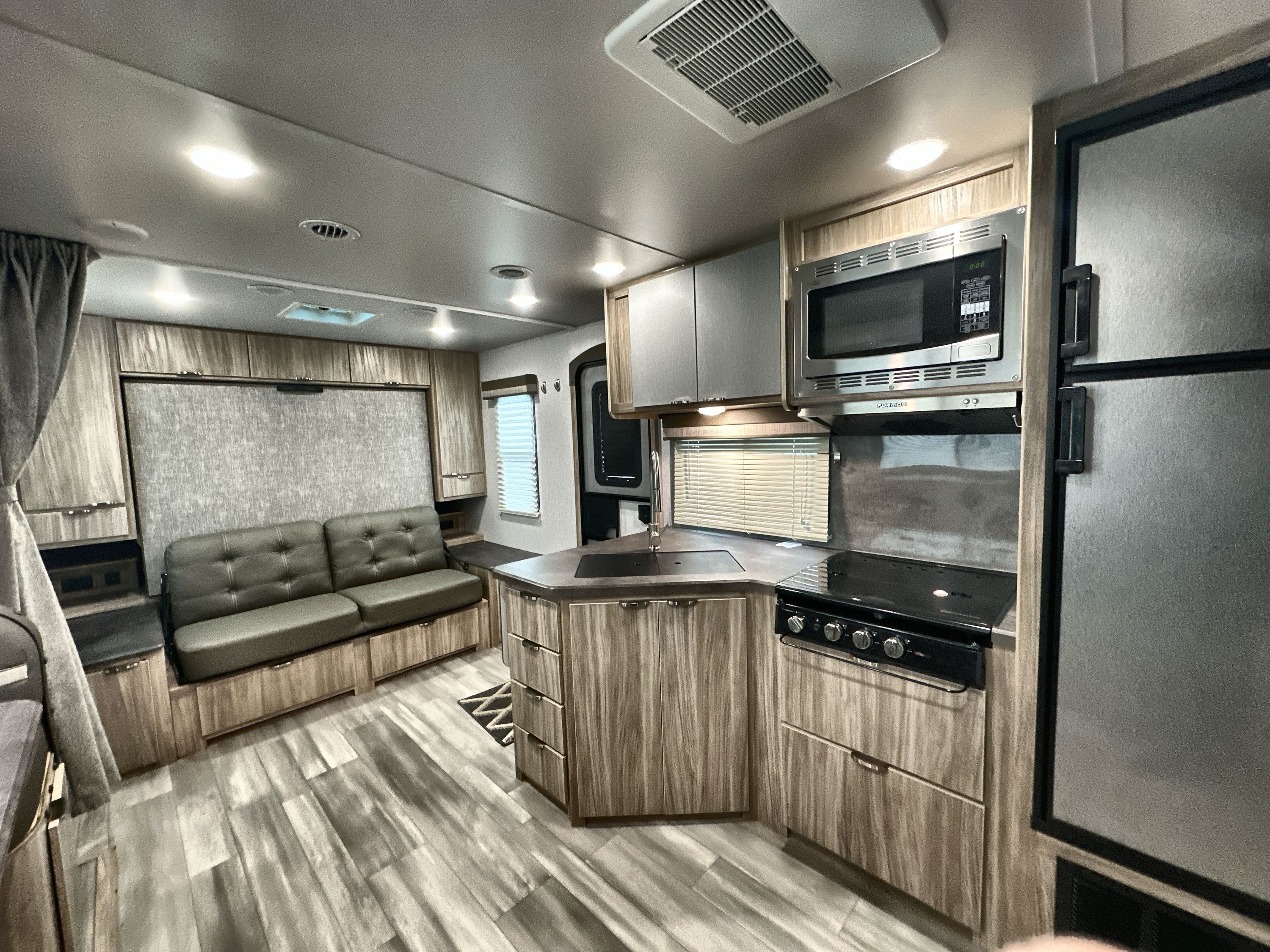 2022 Winnebago MINNIE 2201MB in houghton lake MI