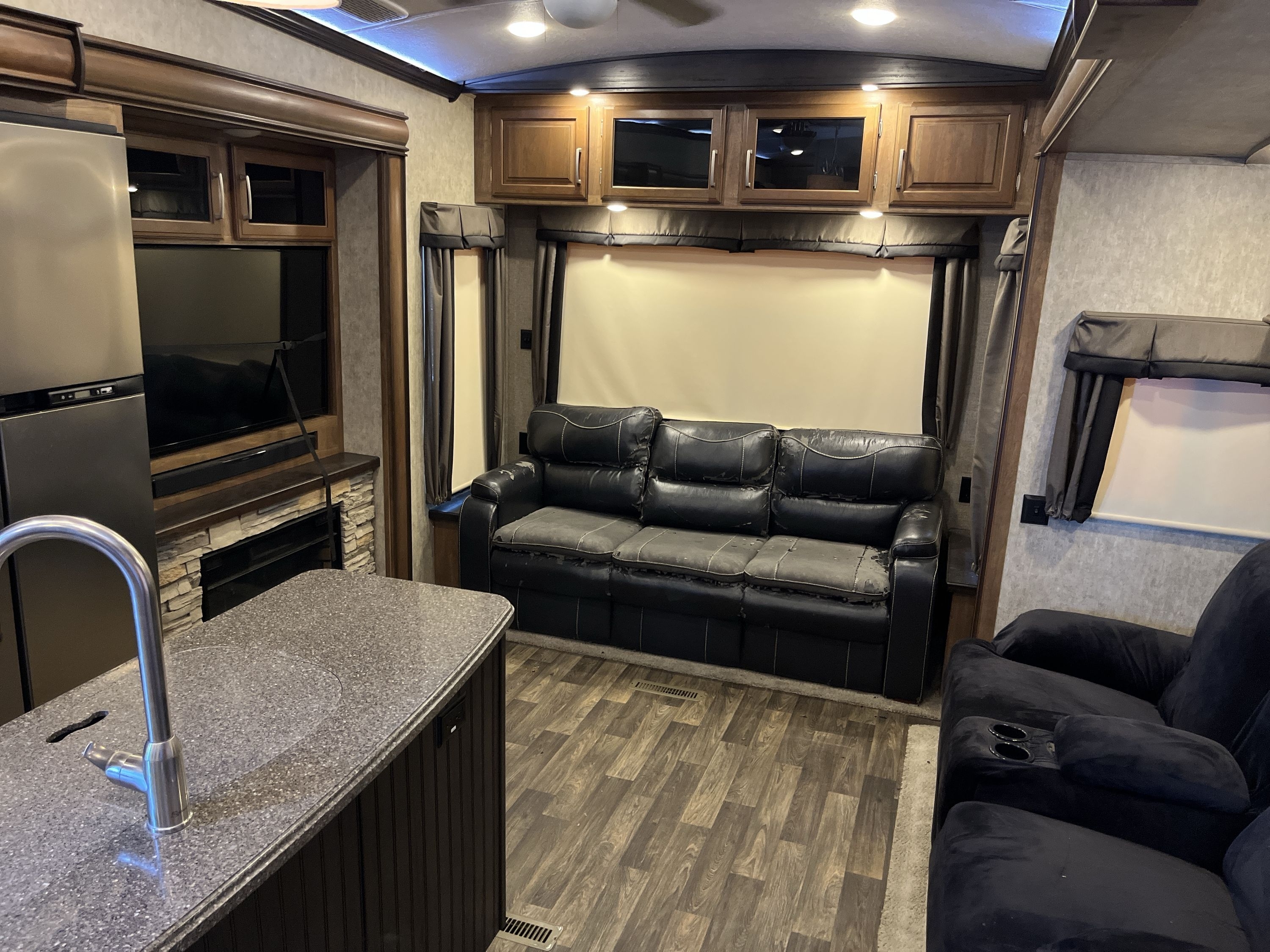 2016 Keystone MONTANA 3160RL in columbia MO