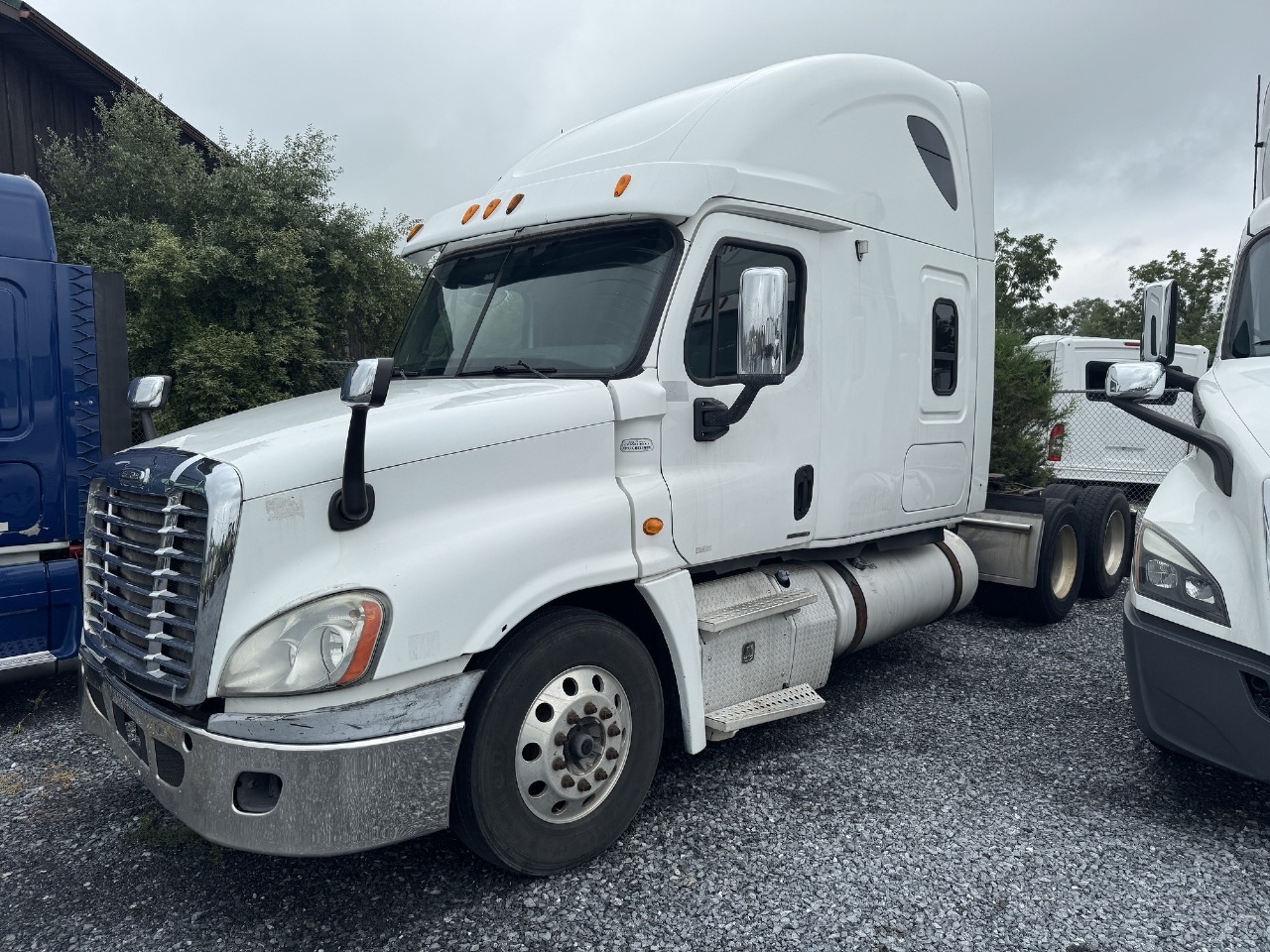 2012 FREIGHTLINER CASCADIA 125 in Bethel, PA