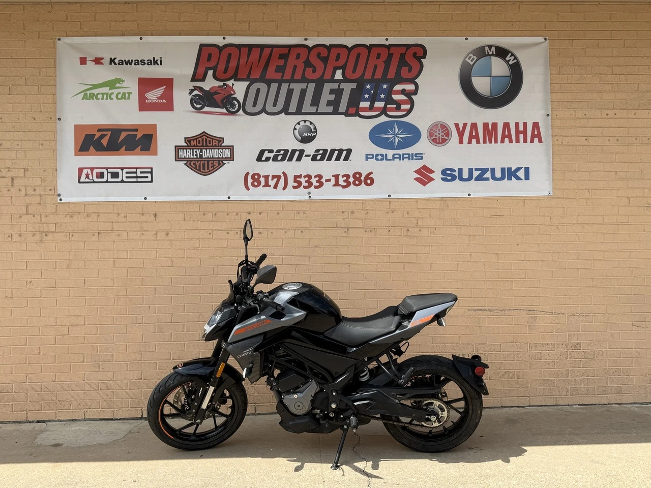 2023 CFMOTO 300NK – 292cc Lightweight 300 in Arlington, TX